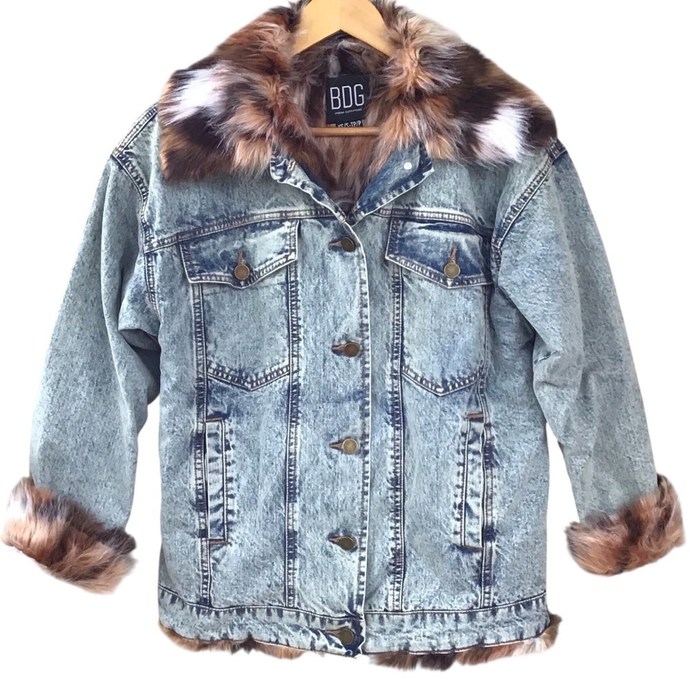 BDG Urban Outfitters Faux Fur Lined Denim Trucker Jacket Women’s Size XS… - Picture 12 of 12